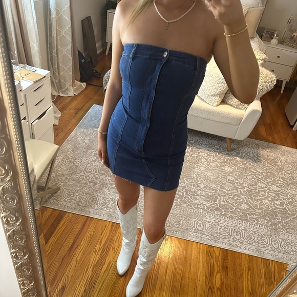 Edikted Ebony Strapless Denim Mini Dress - Picture 3 of 4